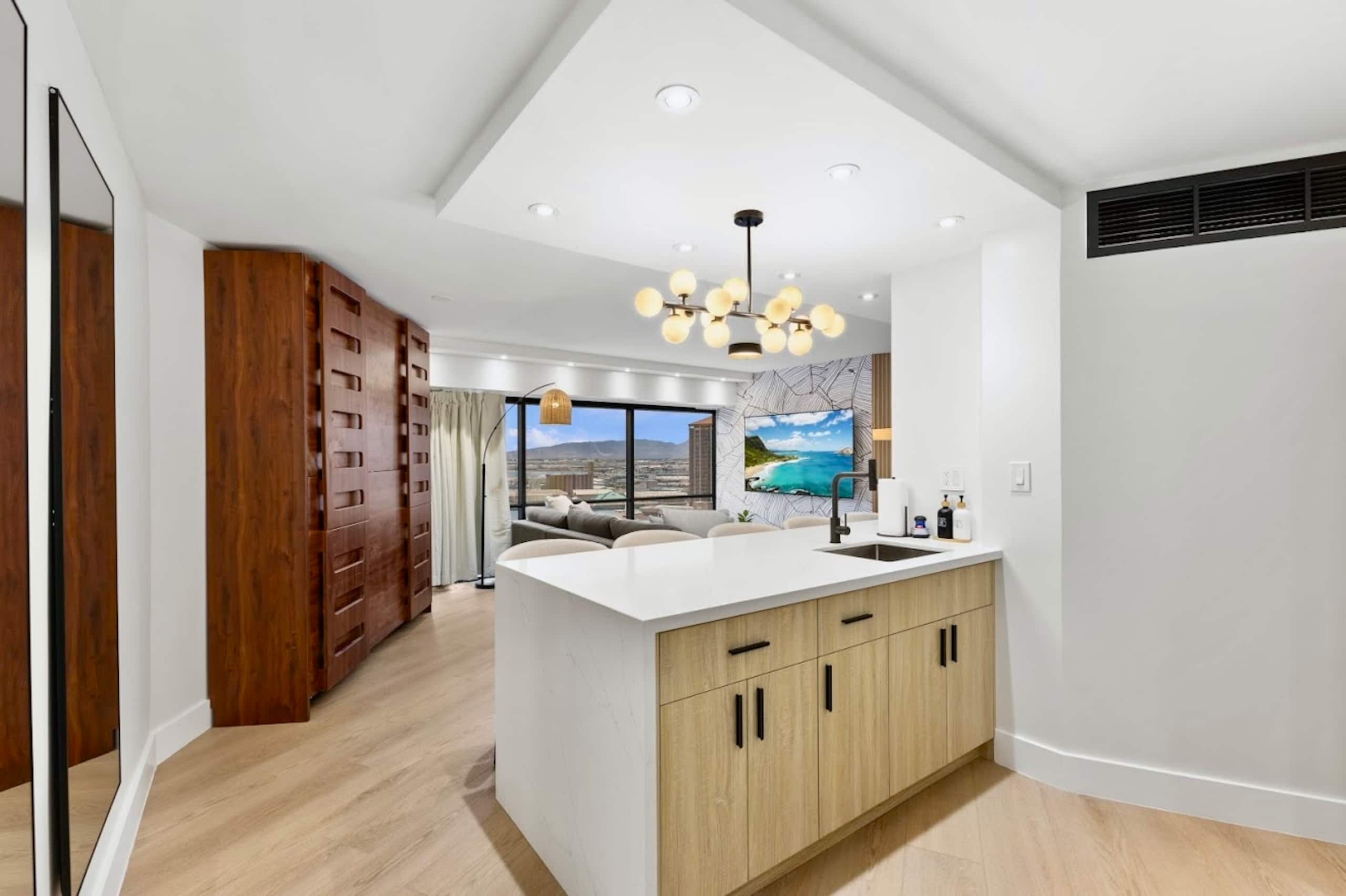 22FL-Financial District-Harbor View-1BR w/Parking - Image 9