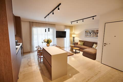 Top performing Airbnb: Apartment "By the Ellinikon" in Δήμος Αλίμου