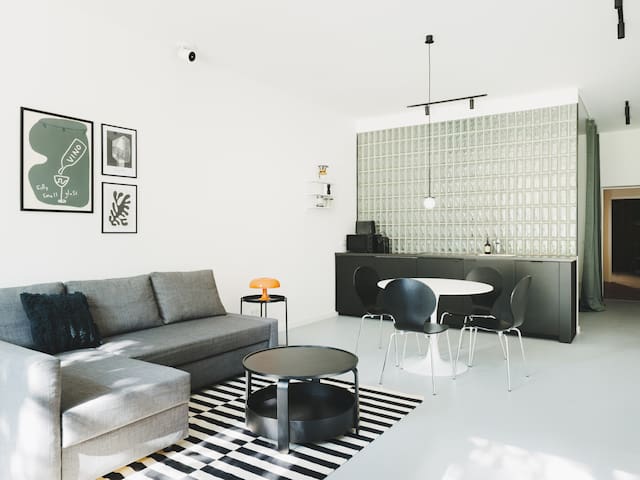 NOOK Stay at Checkpoint Charlie