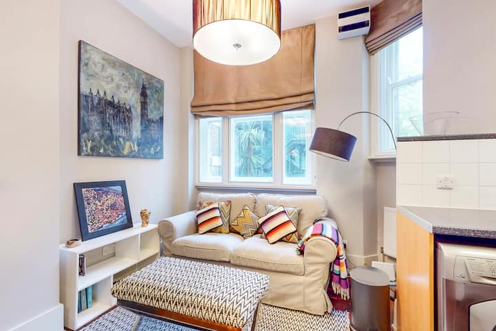 Quiet Bloomsbury Hideaway Near Tube & High Holborn - King's Cross station - London
