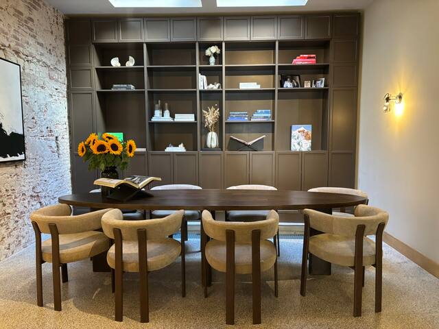 Modern Canal house city center gallery image 3