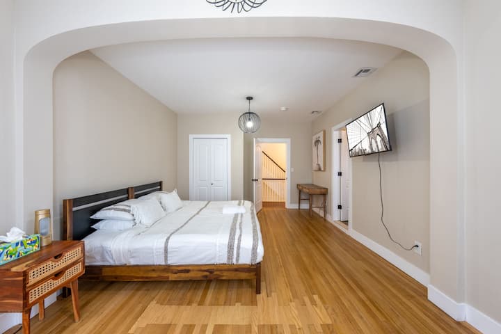 6br Family Retreat | Heated Pool | 30 Min To Nyc - Staten Island