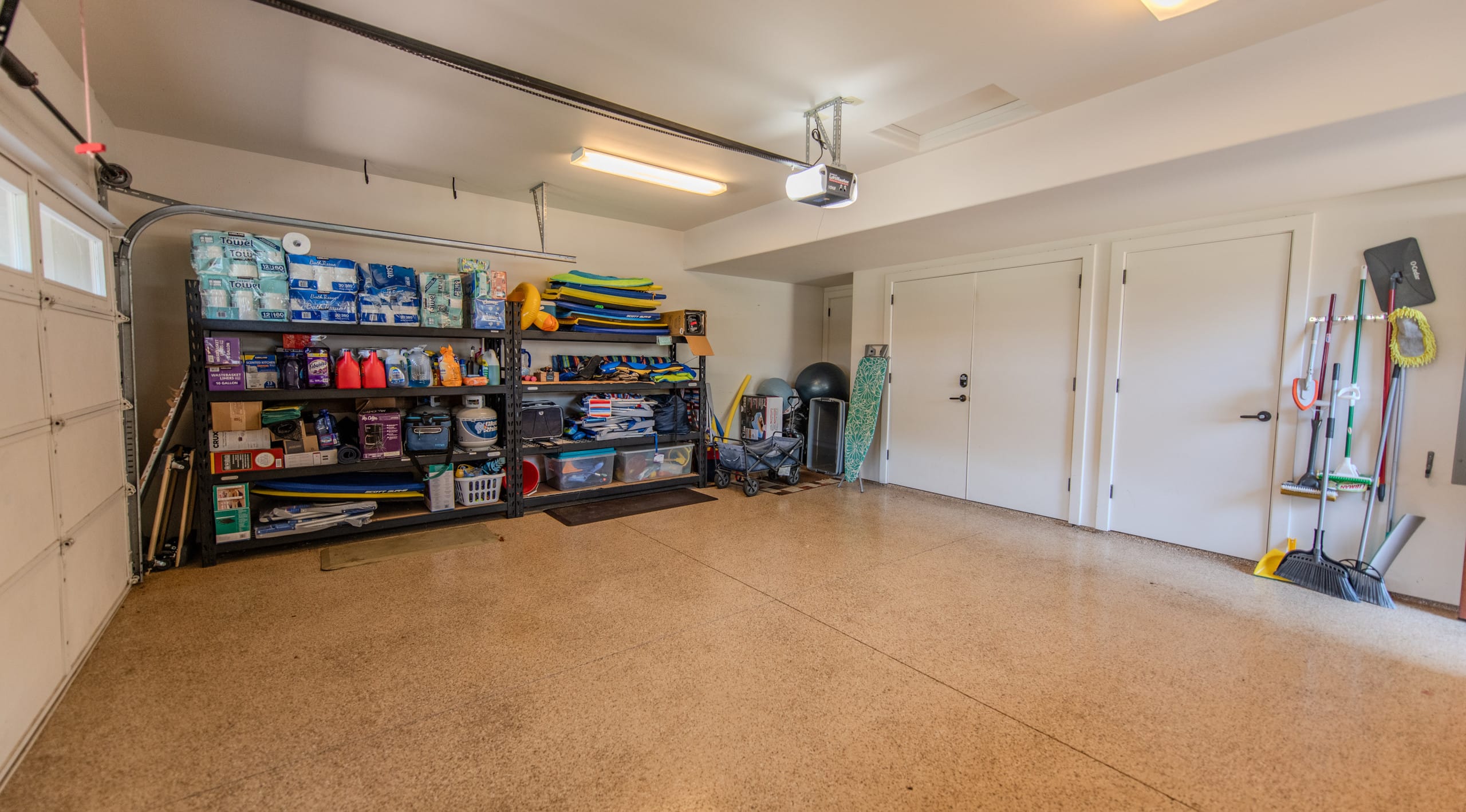 Home in Waimea · ★5.0 · 3 bedrooms · 3 beds · 3.5 baths - Photo 24