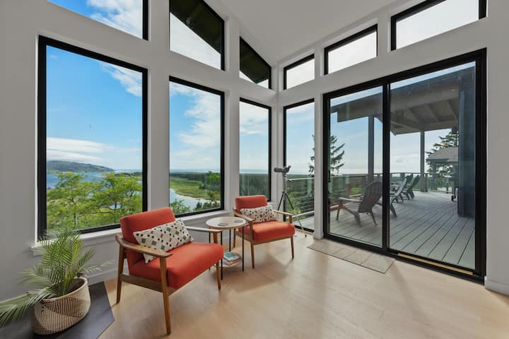 Nestucca Bay | Waterfront, Mountain & Lake Views - Pacific City, OR