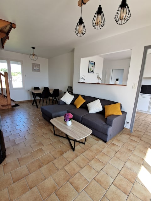 Popular Airbnb listing: House facing the sea in Plozévet