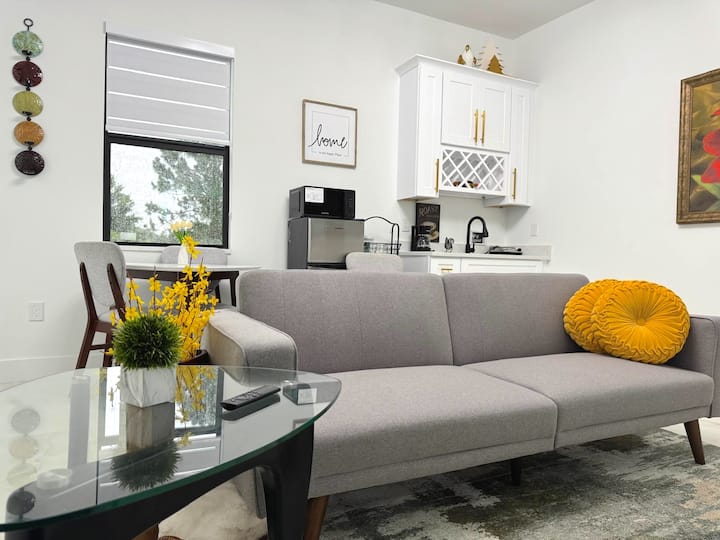 Entire Chic & Cozy | Luxury Studio - Lehigh Acres, FL