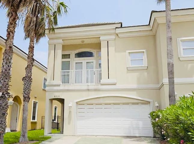 Coastal Lifestyles Living managed Airbnb listing 2