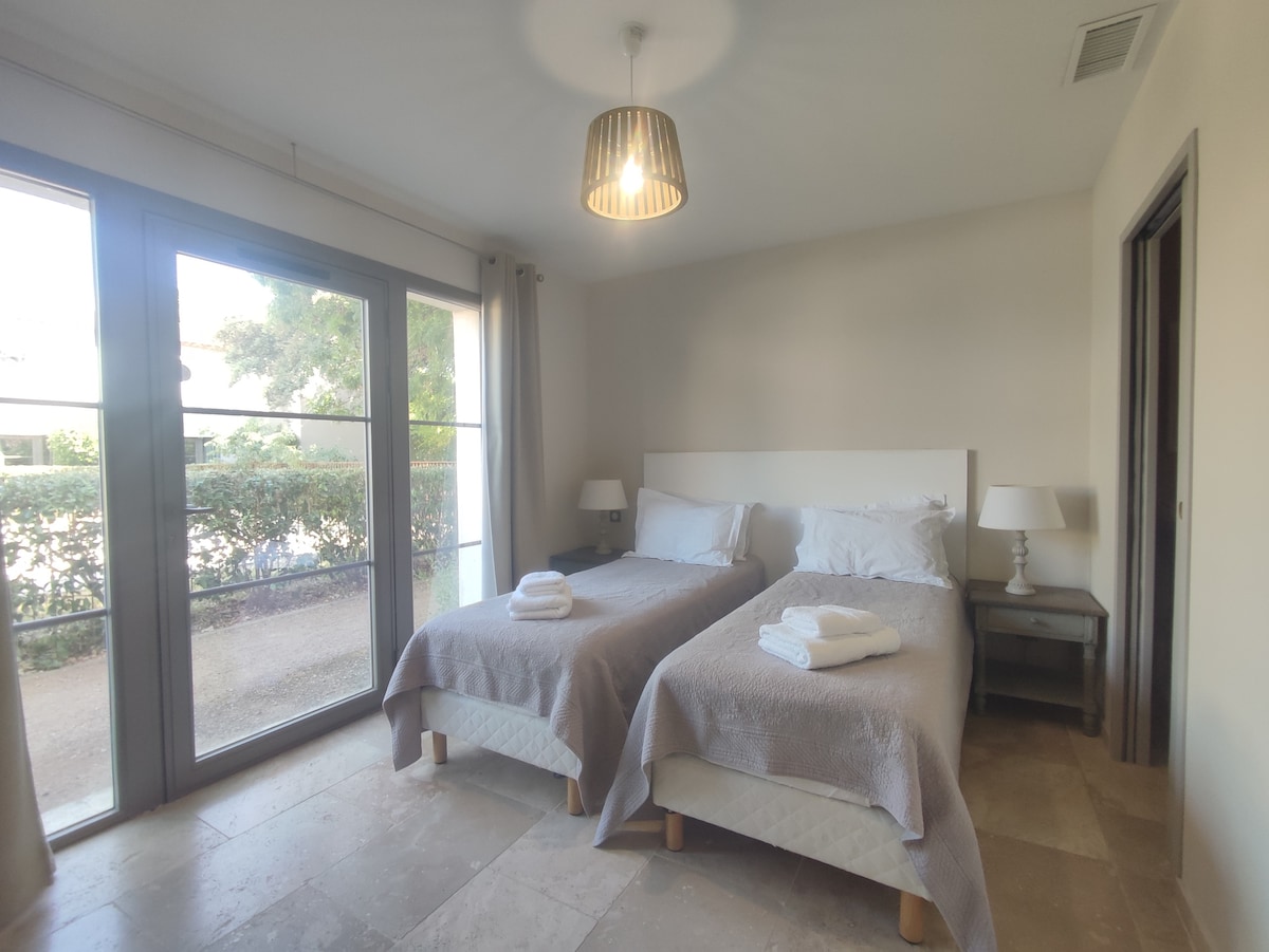 Детска или стая за възрастни със собствена баня