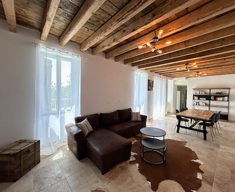 Family stay 2 minutes from the Parc des Combes.