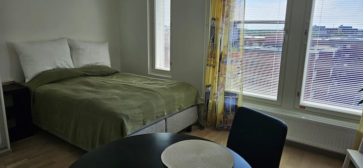 Kitanda cha watu wawili chenye upana wa sentimita 140