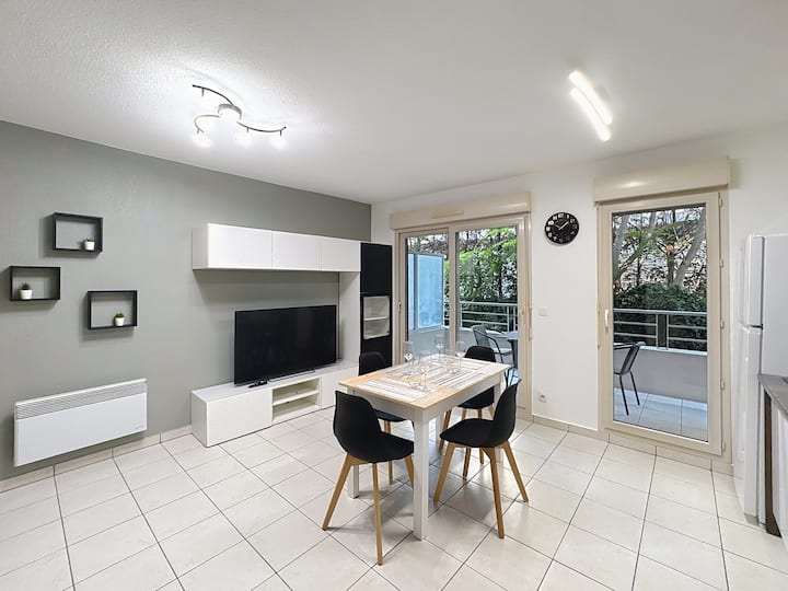 Cosy Nid, Terrasse & 2 Parkings - Juan-les-Pins