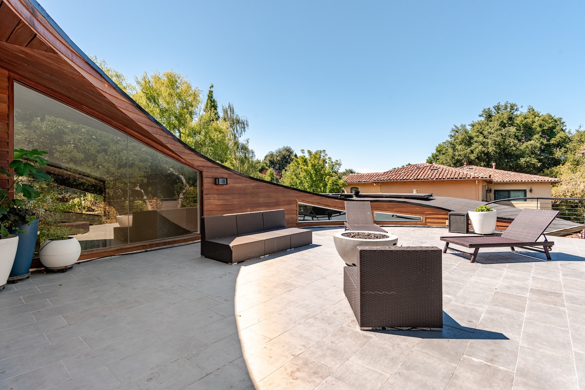 5BR Designer Home w/ SunDeck Near Stanford & 280