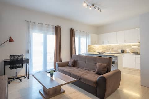 Spacious Riviera Stay | 3 Bedrooms 2 Baths Balcony