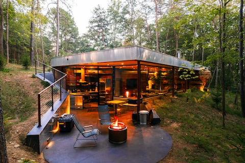 Underground Glass Cave | Hot Tub & Sauna | Hocking