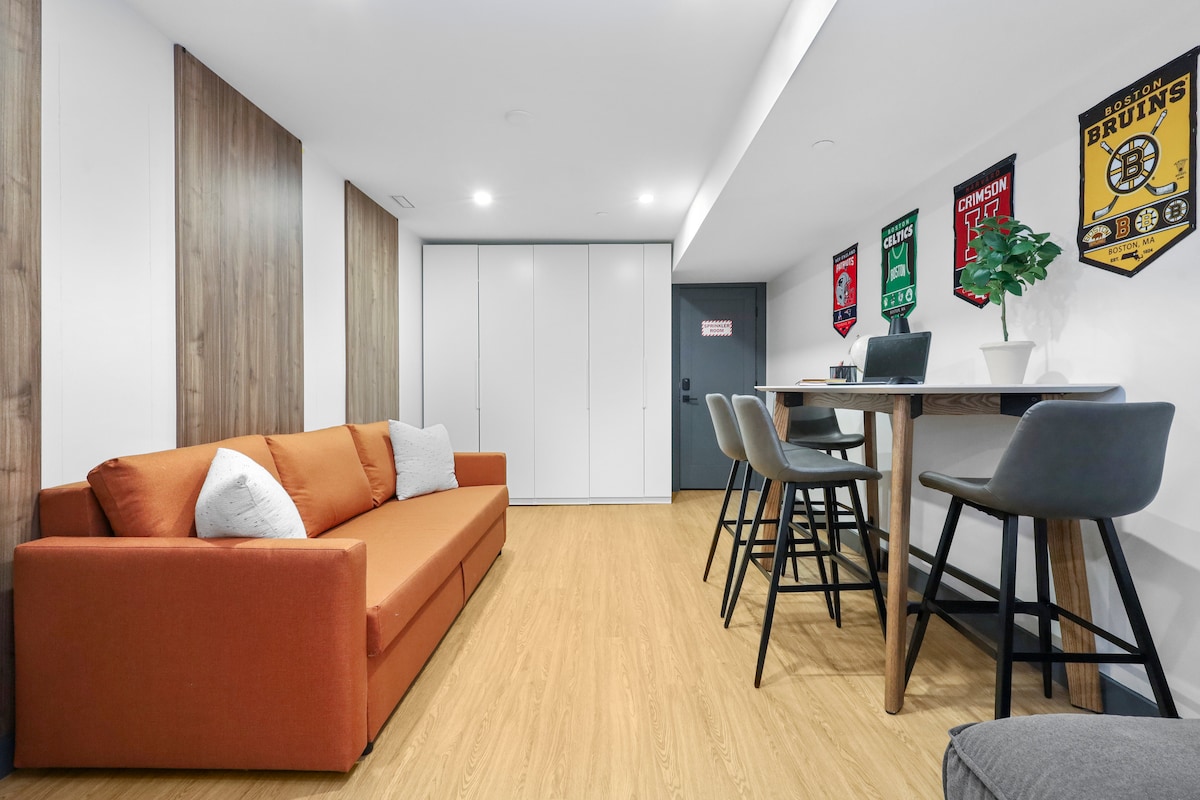 ห้องนอนที่ 4 ไม่มีหน้าต่าง ที่พักนี้ยังสามารถใช้เป็นสำนักงานได้ด้วย