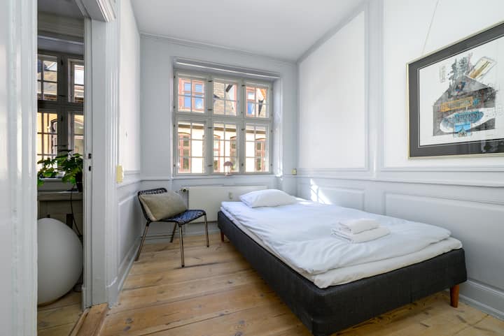 Schlafzimmer 2