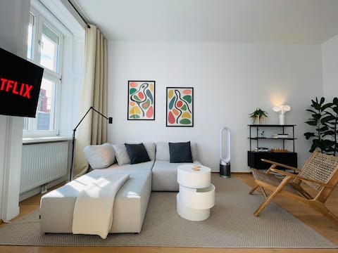 Leistungsstarkes Airbnb: Modern Studio | 12 min to Downtown in Ottakring
