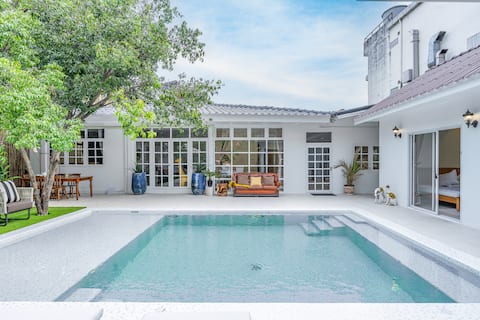 Aphrodite & Venus Resort *14 Bedrooms *Daily Maid