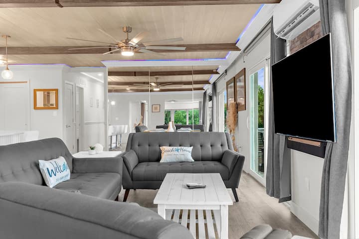 Dreamy Waterfront W/ King Bed - Port Charlotte, FL