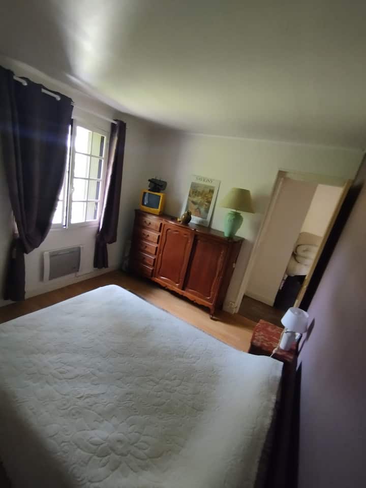 غرفة النوم 2