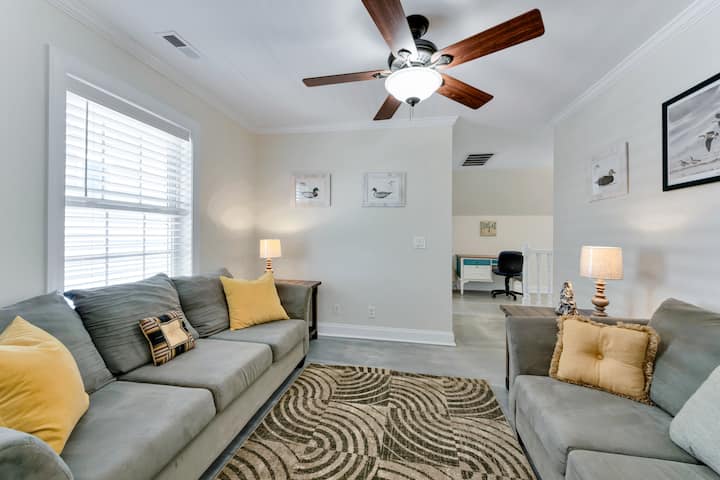 Norfolk 4br Home Walk To Beach 2 Suites - Virginia Beach, VA