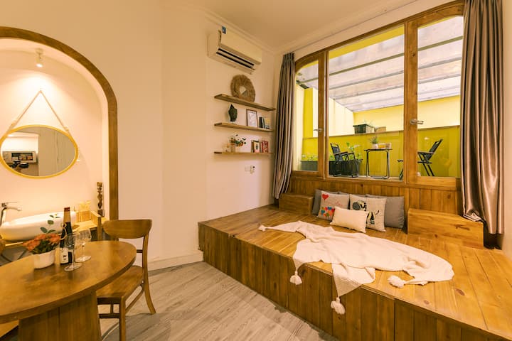 Hidden Balcony | Cozy 1br • Heart Of Old Quarter - Hanoi