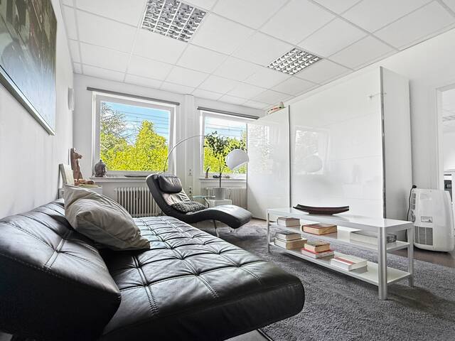 Gruppen-Oase in München – 17 Pers., Kino & Billard gallery image 2