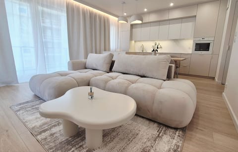 Top performing Airbnb: DeLuxe Apartment close to sea , parking in Nowy Port