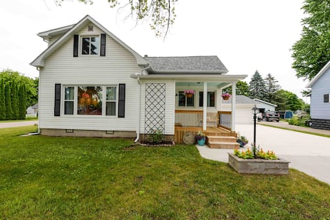 Good Vibes 3b/2b in East Tawas - Evans St Retreat