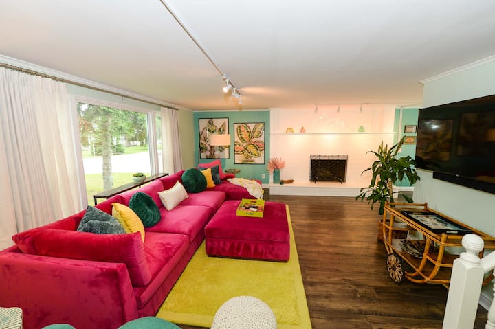 Good Vibes 3b/2b In East Tawas - Evans St Retreat - Tawas City, MI