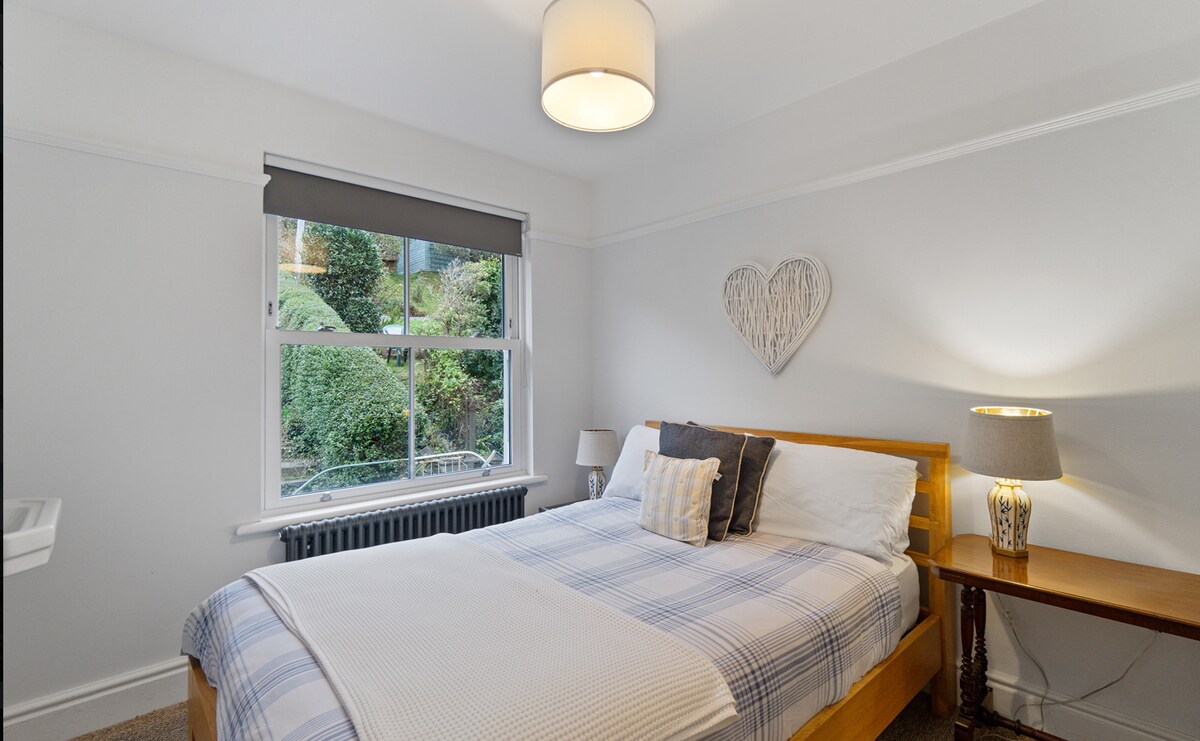 საძინებელი 4