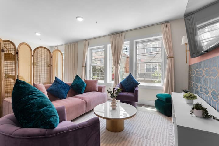 Your Nyc Gateway: Luxe Stay + Free Garage Parking - New Jersey