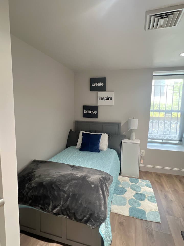 Schlafzimmer 2