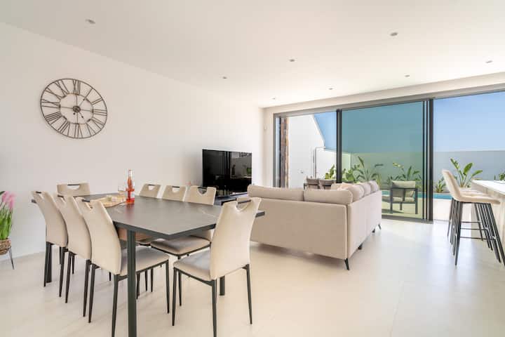 غرفة المعيشة