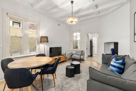 Cozy 2BR Stay Near Barangaroo & The Rocks