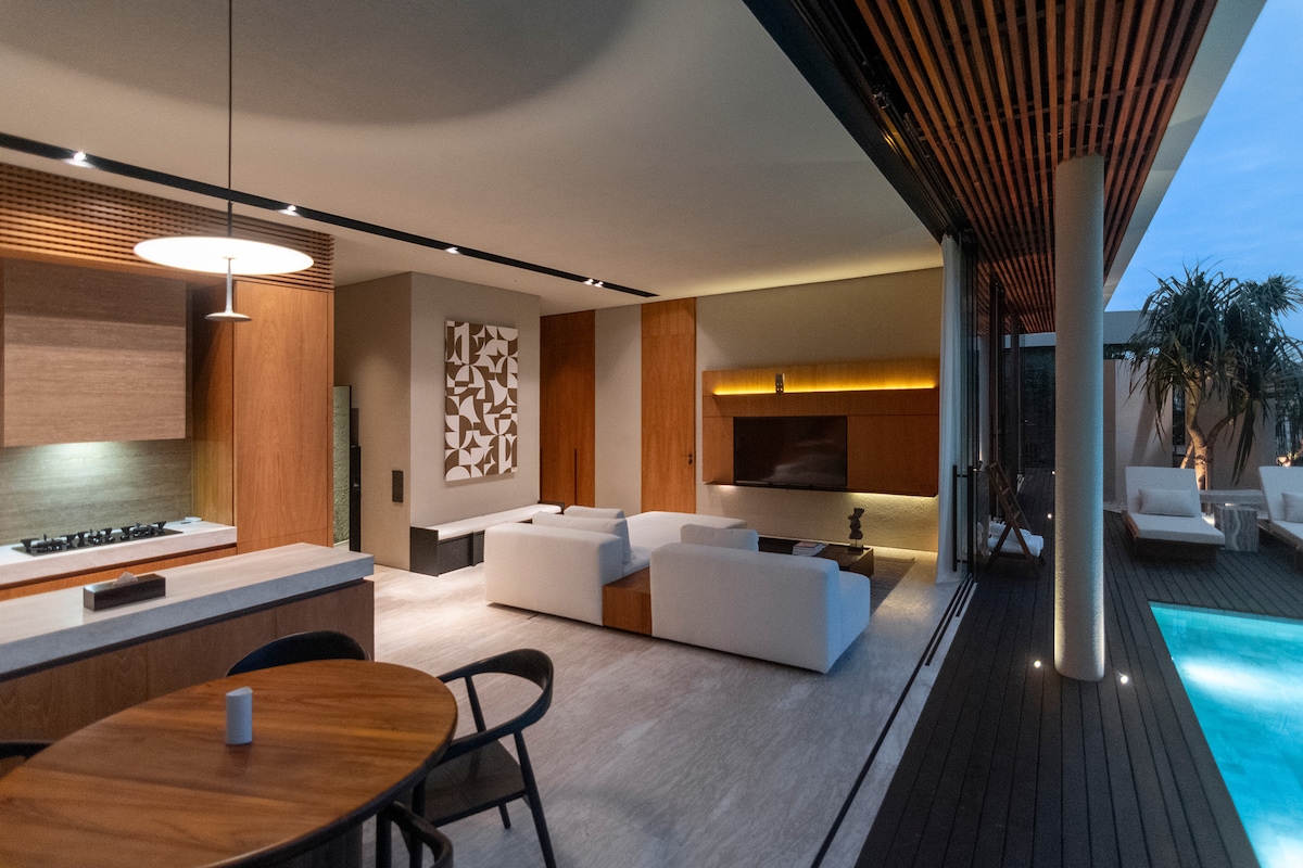 Villa in South Kuta · ★5.0 · 2 bedrooms · 2 beds · 2 private baths, Airbnb comparable