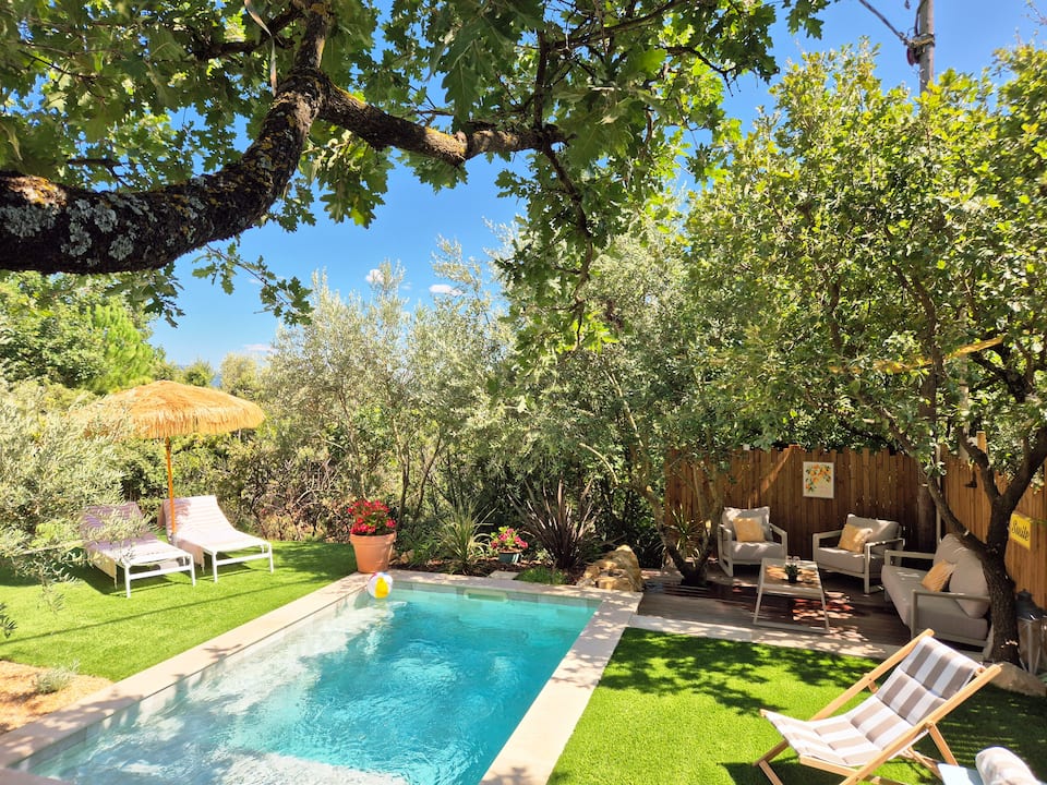 Dépendance confortable avec piscine & jardin privatifs