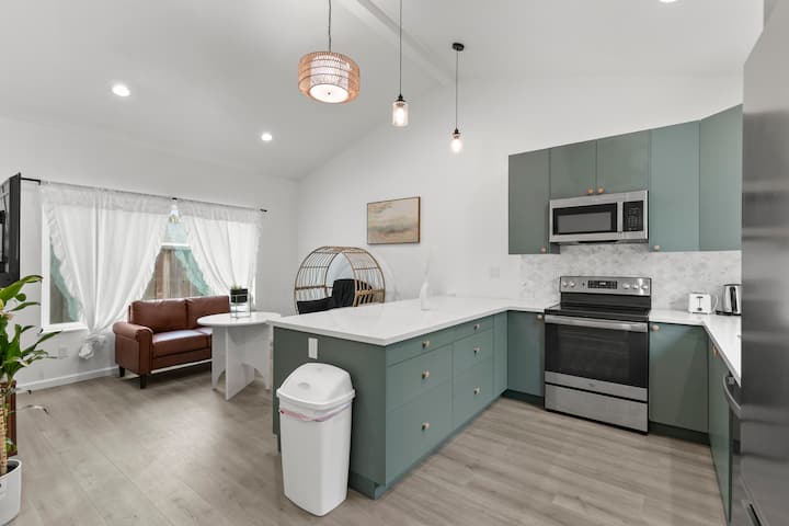 Jane's Home (Cs) | Upgraded 2b House +Hvac - Fremont, CA