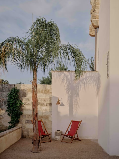 Palazzo with pool & garden