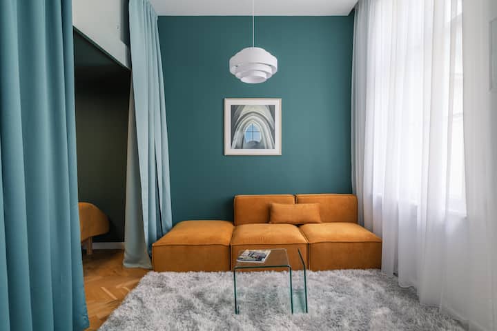 Central Chic Hideaway With Balcony&fast Wi-fi! - Praga