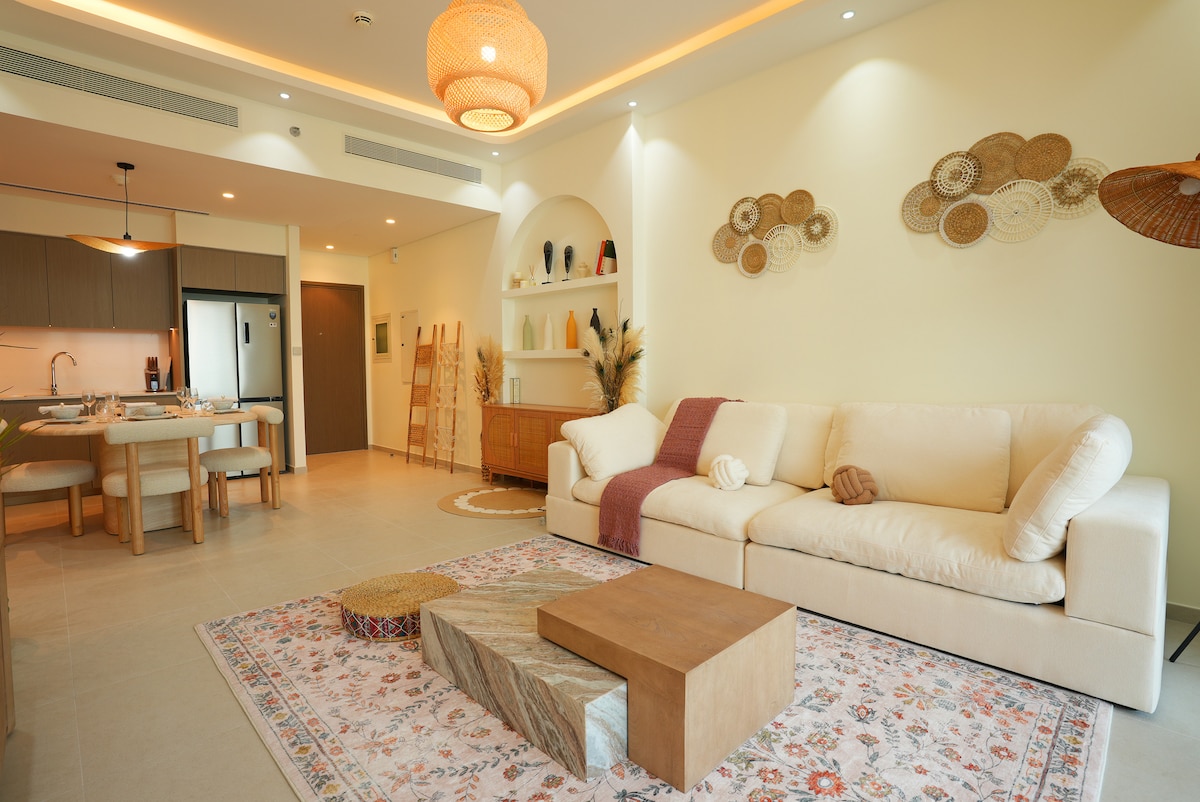 2 Bedroom Furnished Apartment with Skyline View 2