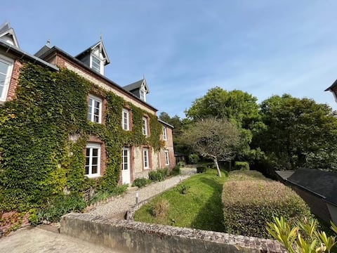 Norman family villa 200 m from the beach