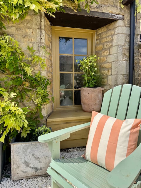Highend Cotswold Cottage nr DiddlySquat Daylesford