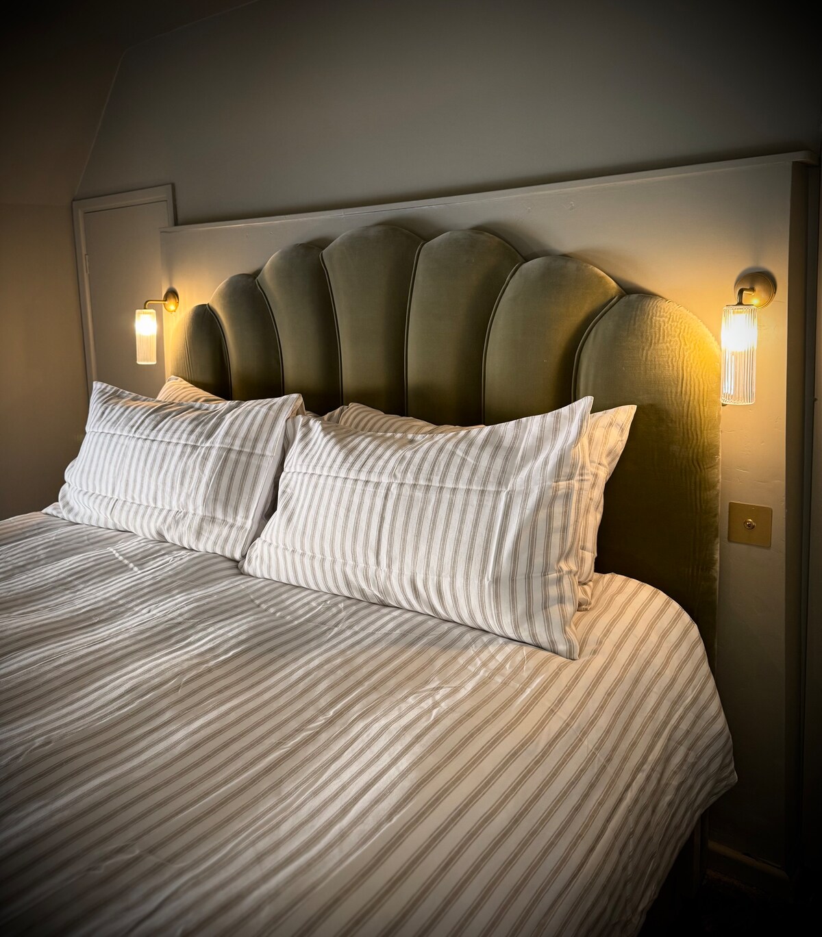 საძინებელი 1