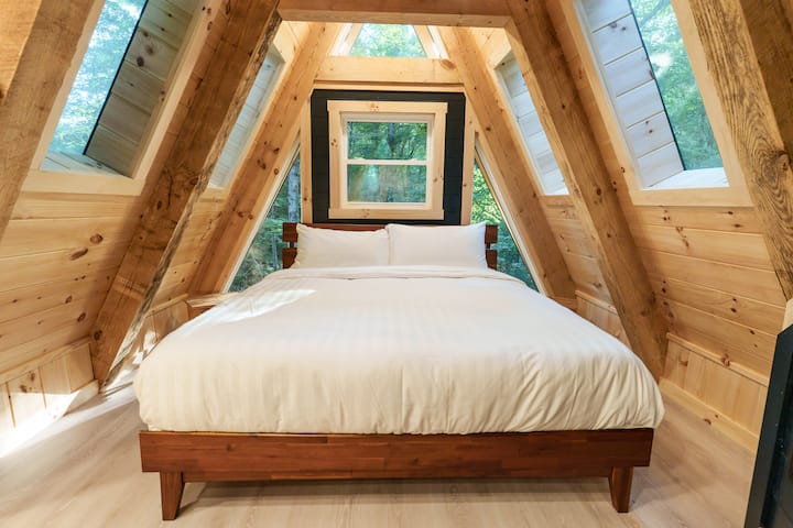 Დიდი ზომის საწოლი 4 თხილამურის ქვეშ – ვარსკვლავთკარიბჭე საწოლის კომფორტიდან ✨️