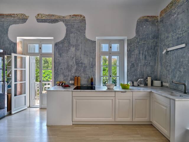 Casa blanca Naousa gallery image 2