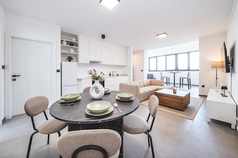 Flex SelfCheckIns 186 /2 Bedrooms /Parking