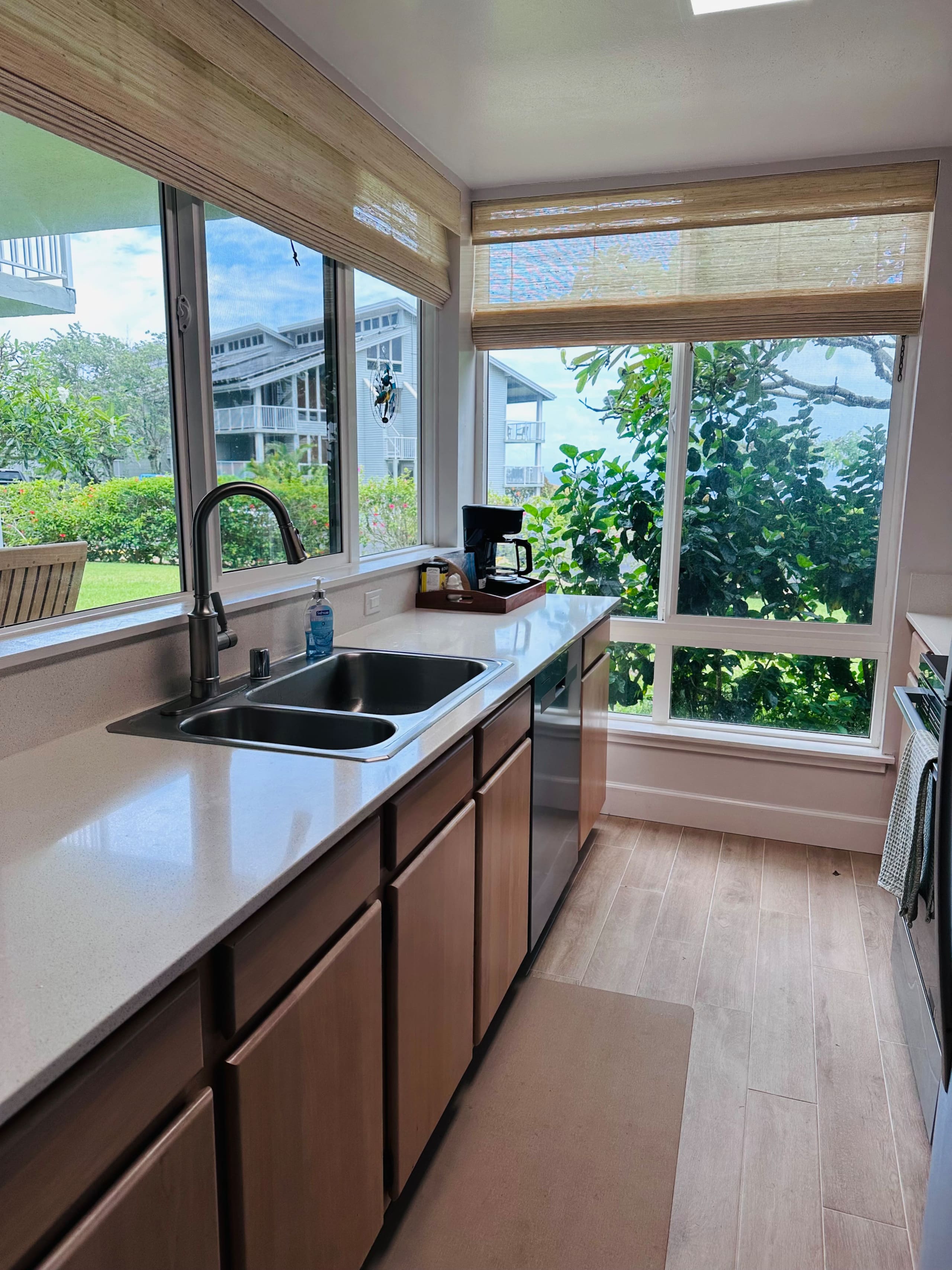 Condo in Princeville · ★5.0 · 1 bedroom · 3 beds · 2 private baths - Image 8