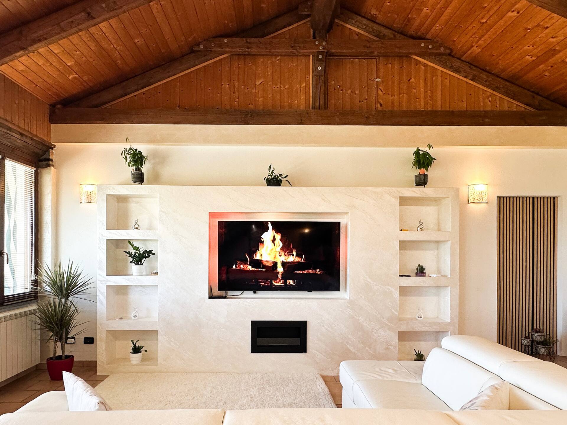 The suspended refuge- light, warmth and relaxation