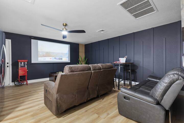 LUXResort Pool+Theater+Gym |Pickle/Basketball+More gallery image 3